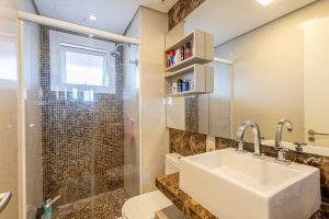 Apartamento à venda com 76m², 2 dormitórios, 1 suíte, 2 vagas no bairro Petrópolis em Porto Alegre - Foto 12