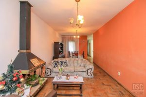 Casa à venda com 299m², 3 dormitórios, 1 suíte, 4 vagas no bairro Glória em Porto Alegre - Foto 3