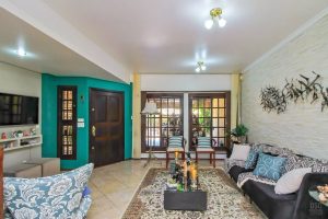 Casa à venda com 198m², 3 dormitórios, 1 suíte, 4 vagas no bairro Cavalhada em Porto Alegre - Foto 5