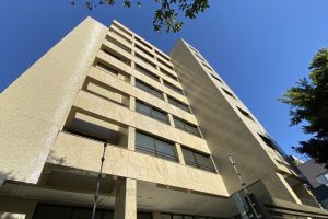 Apartamento à venda com 78m², 2 dormitórios, 2 suítes, 1 vaga no bairro Petrópolis em Porto Alegre - Foto 2