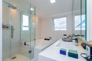 Apartamento à venda com 209m², 3 dormitórios, 3 suítes, 4 vagas no bairro Higienópolis em Porto Alegre - Foto 9