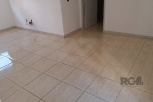 Apartamento à venda com 78m², 3 dormitórios no bairro Passo da Areia em Porto Alegre - Foto 3