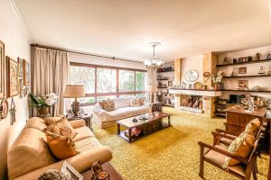 Casa à venda com 285m², 3 dormitórios, 1 suíte, 1 vaga no bairro Bela Vista em Porto Alegre - Foto 4