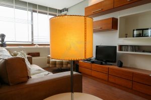 Apartamento à venda com 67m², 2 dormitórios, 1 suíte, 2 vagas no bairro Cidade Baixa em Porto Alegre - Foto 2