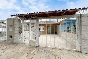 Casa à venda com 198m², 3 dormitórios, 2 vagas no bairro Medianeira em Porto Alegre - Foto 5