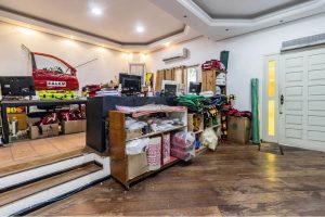 Casa à venda com 260m², 3 dormitórios, 1 suíte, 6 vagas no bairro Partenon em Porto Alegre - Foto 4