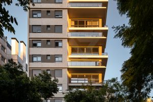 Apartamento à venda com 72m², 2 dormitórios, 1 suíte, 2 vagas no bairro Petrópolis em Porto Alegre - Foto 4