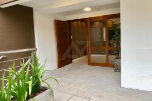 Apartamento à venda com 83m², 2 dormitórios, 2 suítes, 2 vagas no bairro Higienópolis em Porto Alegre - Foto 4