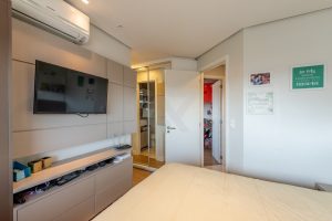 Apartamento à venda com 76m², 2 dormitórios, 1 suíte, 2 vagas no bairro Petrópolis em Porto Alegre - Foto 11