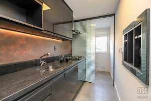 Apartamento à venda com 79m², 2 dormitórios, 2 suítes, 2 vagas no bairro Passo da Areia em Porto Alegre - Foto 14