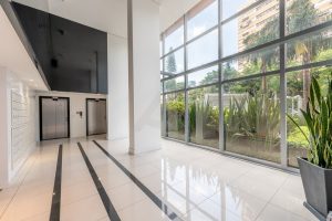 Apartamento à venda com 76m², 2 dormitórios, 1 suíte, 2 vagas no bairro Petrópolis em Porto Alegre - Foto 20