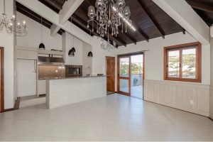 Cobertura à venda com 214m², 3 dormitórios, 1 suíte, 1 vaga no bairro Tristeza em Porto Alegre - Foto 3