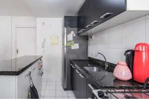 Apartamento à venda com 66m², 3 dormitórios, 1 suíte no bairro Vila Ipiranga em Porto Alegre - Foto 9