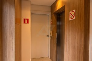 Apartamento à venda com 108m², 2 dormitórios, 1 suíte, 1 vaga no bairro Menino Deus em Porto Alegre - Foto 7