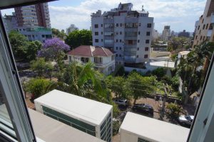 Apartamento à venda com 95m², 2 dormitórios, 2 suítes, 2 vagas no bairro Petrópolis em Porto Alegre - Foto 18