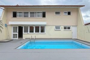 Casa em Condomínio à venda com 300m², 5 dormitórios, 2 suítes, 4 vagas no bairro Ipanema em Porto Alegre - Foto 32