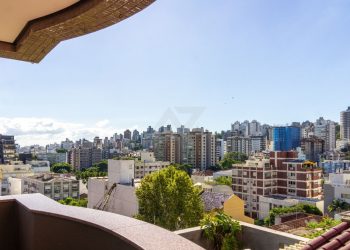 Apartamento à venda com 102m², 3 dormitórios, 1 suíte, 2 vagas no bairro Bela Vista em Porto Alegre