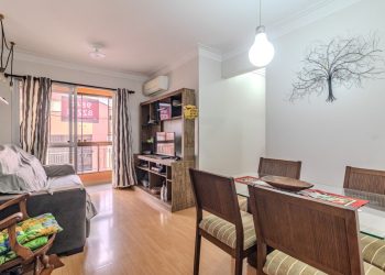 Apartamento à venda com 58m², 2 dormitórios, 1 vaga no bairro Alto Petrópolis em Porto Alegre