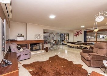 Cobertura à venda com 296m², 3 dormitórios, 1 suíte, 3 vagas no bairro Petrópolis em Porto Alegre