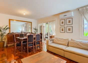 Cobertura à venda com 178m², 3 dormitórios, 1 suíte, 2 vagas no bairro Petrópolis em Porto Alegre