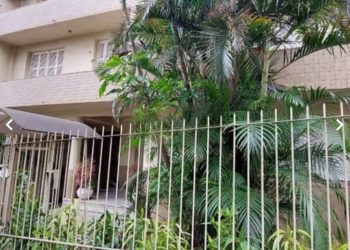 Apartamento à venda com 95m², 2 dormitórios, 1 vaga no bairro Bela Vista em Porto Alegre