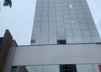 Salas/Conjuntos com 100m² no bairro Petrópolis em Porto Alegre