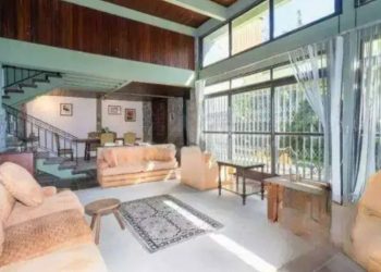 Casa com 318m², 3 dormitórios, 2 suítes, 2 vagas no bairro Boa Vista em Porto Alegre