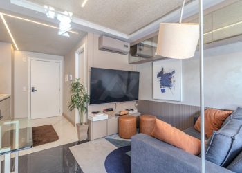 Studio à venda com 30m², 1 dormitório, 1 vaga no bairro Auxiliadora em Porto Alegre