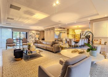 Garden à venda com 508m², 4 dormitórios, 3 suítes, 5 vagas no bairro Bela Vista em Porto Alegre