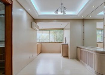 Apartamento com 103m², 3 dormitórios, 1 suíte, 1 vaga no bairro Menino Deus em Porto Alegre