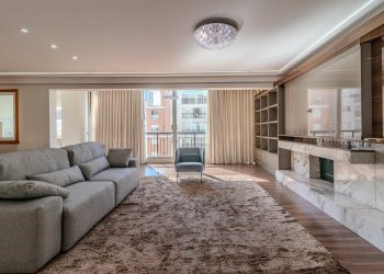 Apartamento à venda com 164m², 3 dormitórios, 3 suítes, 2 vagas no bairro Jardim Europa em Porto Alegre