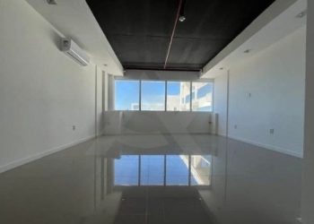 Sala Comercial com 37m² no bairro Santana em Porto Alegre