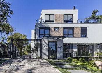 Casa em Condomínio à venda com 293m², 3 dormitórios, 3 suítes, 2 vagas no bairro Tristeza em Porto Alegre