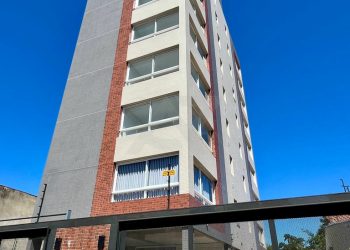 Apartamento à venda com 65m², 2 dormitórios, 1 suíte, 2 vagas no bairro Tristeza em Porto Alegre