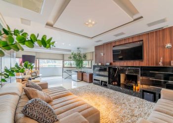 Apartamento à venda com 266m², 4 dormitórios, 4 suítes, 3 vagas no bairro Petrópolis em Porto Alegre