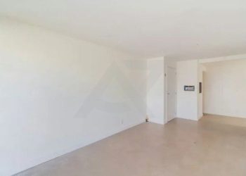 Apartamento à venda com 71m², 1 dormitório, 1 suíte, 2 vagas no bairro São João em Porto Alegre
