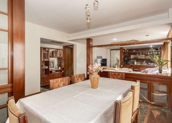 Apartamento à venda com 133m², 2 dormitórios, 1 vaga no bairro Petrópolis em Porto Alegre