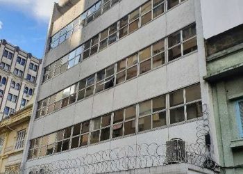 Prédio Comercial à venda com 1.400m² no bairro Centro Histórico em Porto Alegre