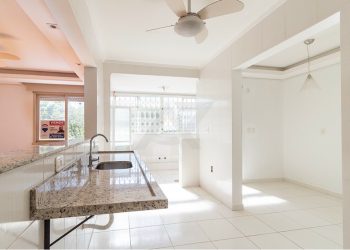 Apartamento à venda com 75m², 2 dormitórios no bairro Vila Ipiranga em Porto Alegre