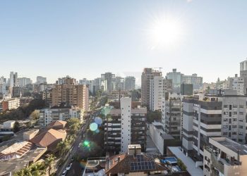 Apartamento à venda com 317m², 3 dormitórios, 3 suítes, 4 vagas no bairro Petrópolis em Porto Alegre