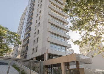 Apartamento à venda com 192m², 3 dormitórios, 3 suítes, 3 vagas no bairro Mont Serrat em Porto Alegre