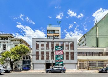 Apartamento à venda com 81m², 1 dormitório, 1 suíte, 1 vaga no bairro Farroupilha em Porto Alegre