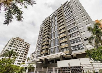 Apartamento à venda com 69m², 1 dormitório, 1 suíte, 1 vaga no bairro Jardim do Salso em Porto Alegre