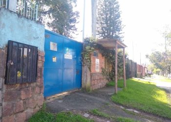 Terreno à venda com 440m² no bairro Tristeza em Porto Alegre