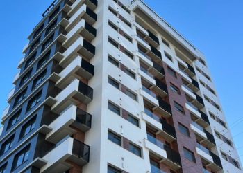 Apartamento à venda com 117m², 2 dormitórios, 2 suítes, 2 vagas no bairro Petrópolis em Porto Alegre