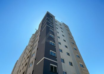 Apartamento à venda com 49m², 2 dormitórios, 1 vaga no bairro Jardim Sabará em Porto Alegre