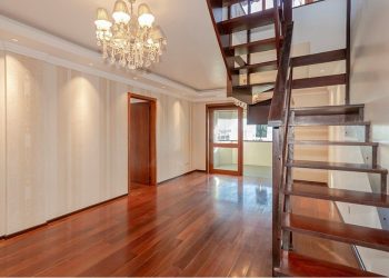 Cobertura à venda com 214m², 3 dormitórios, 1 suíte, 1 vaga no bairro Tristeza em Porto Alegre