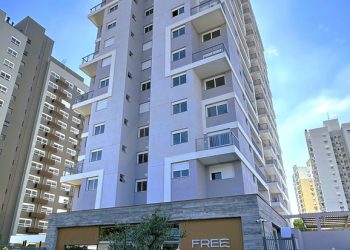 Apartamento à venda com 105m², 3 dormitórios, 3 suítes, 2 vagas no bairro Passo da Areia em Porto Alegre