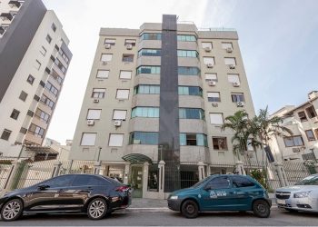 Apartamento à venda com 106m², 3 dormitórios, 1 suíte, 2 vagas no bairro Tristeza em Porto Alegre