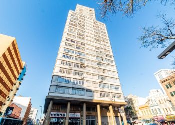 Salas/Conjuntos à venda com 23m² no bairro Centro Histórico em Porto Alegre